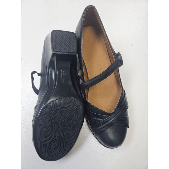 Dr. Comfort Mary Jane Heels 8 EW - Picture 3 of 5